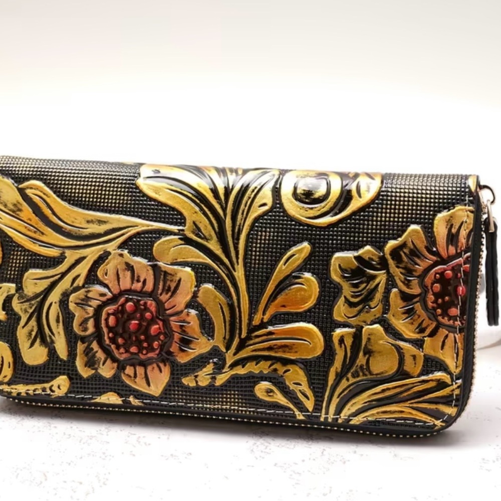 Elegant Black and Gold Floral Women's Clutch
